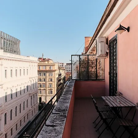 Near The Colosseum - Balcony With A View Of 公寓